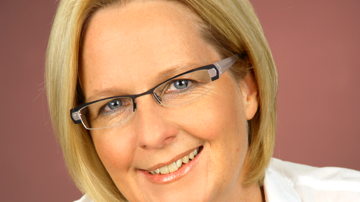 Folge 9: Christiane Schmidt – „The Work“ und Entwicklungszusammenarbeit