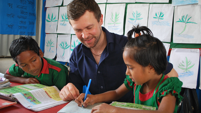 Wie du direkt zu einem besseren Leben für benachteiligte Menschen beiträgst: Niko Richter von Netz Bangladesch